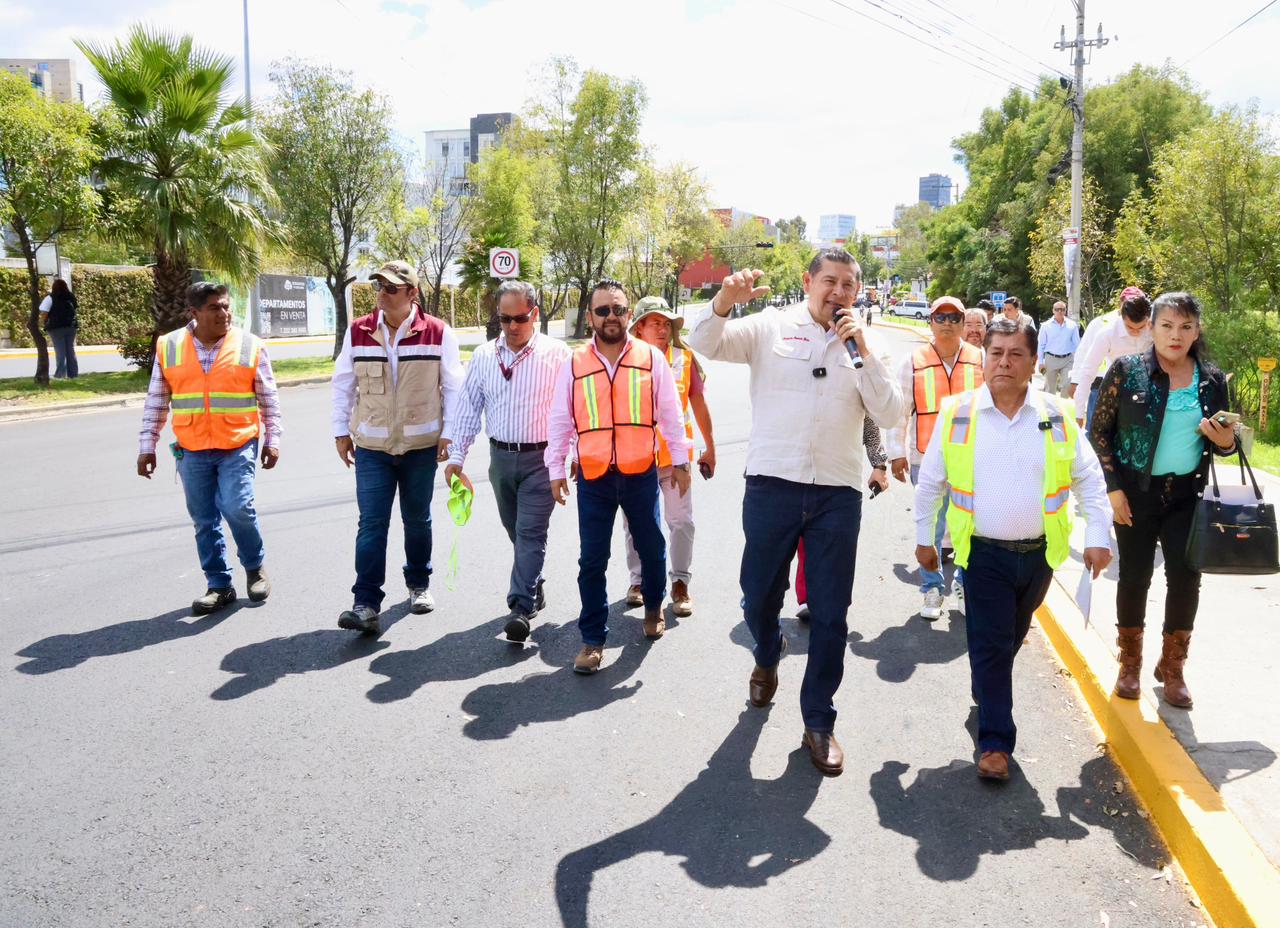 Supervisa gobernador Armenta pavimentación en Camino Real a Cholula y Zavaleta