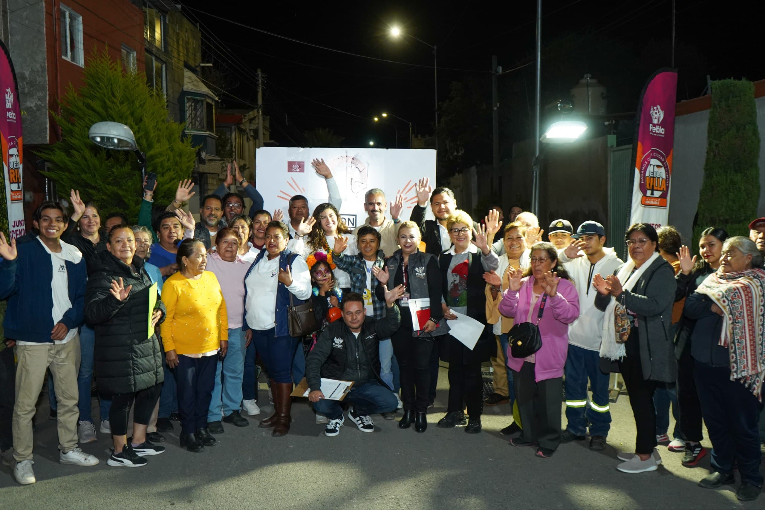 Inaugura Gobierno de Pepe Chedraui iluminación con tecnología LED en la colonia del Valle