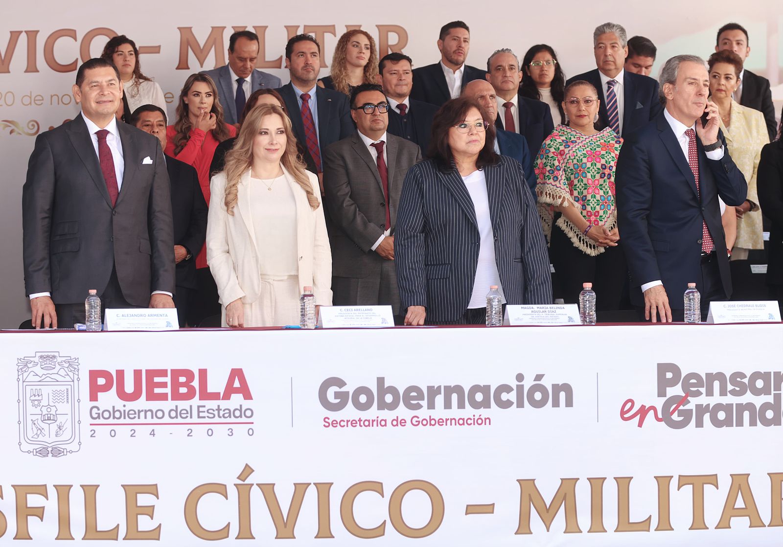 Reconoce gobierno estatal legado humanista de la Revolución Mexicana con desfile cívico-militar