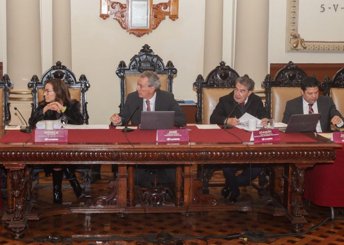 Aprueba Cabildo del Ayuntamiento de Puebla modificaciones a estructuras orgánicas de diferentes dependencias