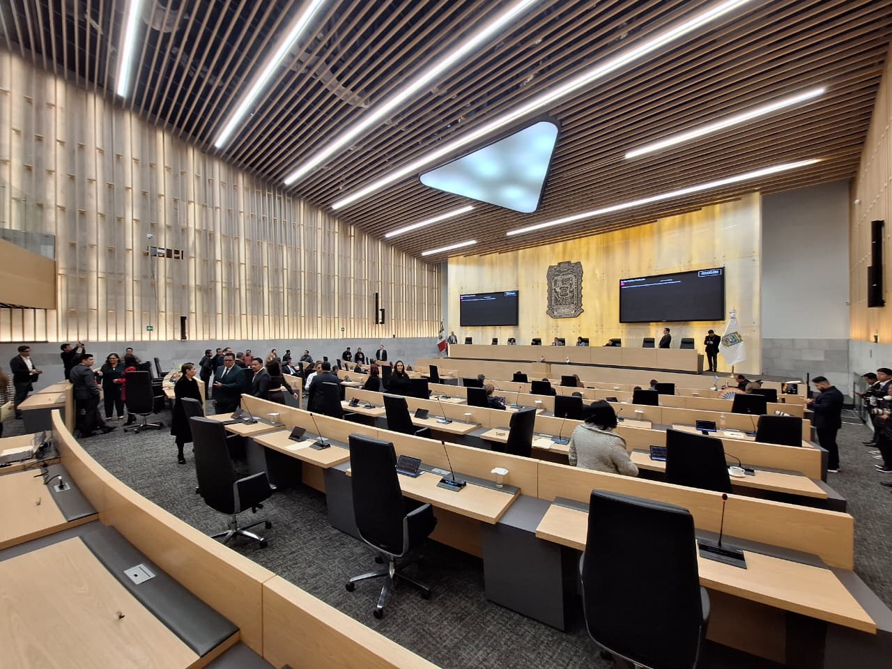 6270f30a 8af6 4083 A086 42847b125da8