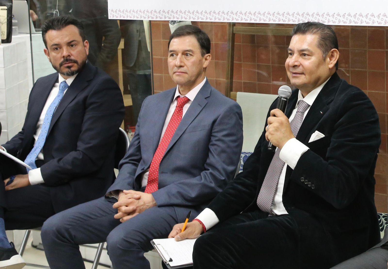 Con resultados, Gobierno Estatal combate corrupción y garantiza tranquilidad a familias 