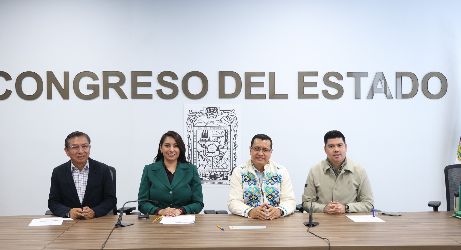 Avala Comisión del Congreso punto de acuerdo para el rescate y ordenamiento de banquetas en municipios