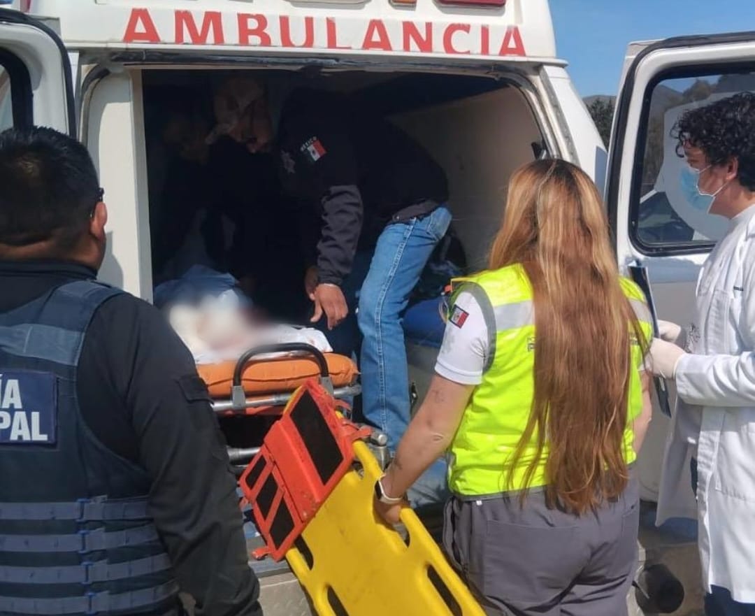 Con ambulancia aérea, Gobierno Estatal agiliza atención médica a mejor