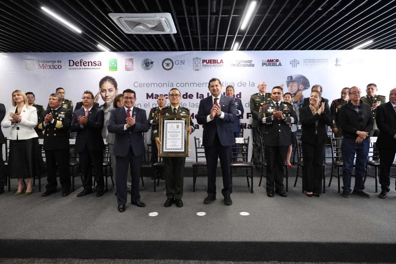Reconocen en el Congreso del Estado entrega, compromiso, disciplina y lealtad de las Fuerzas Armadas