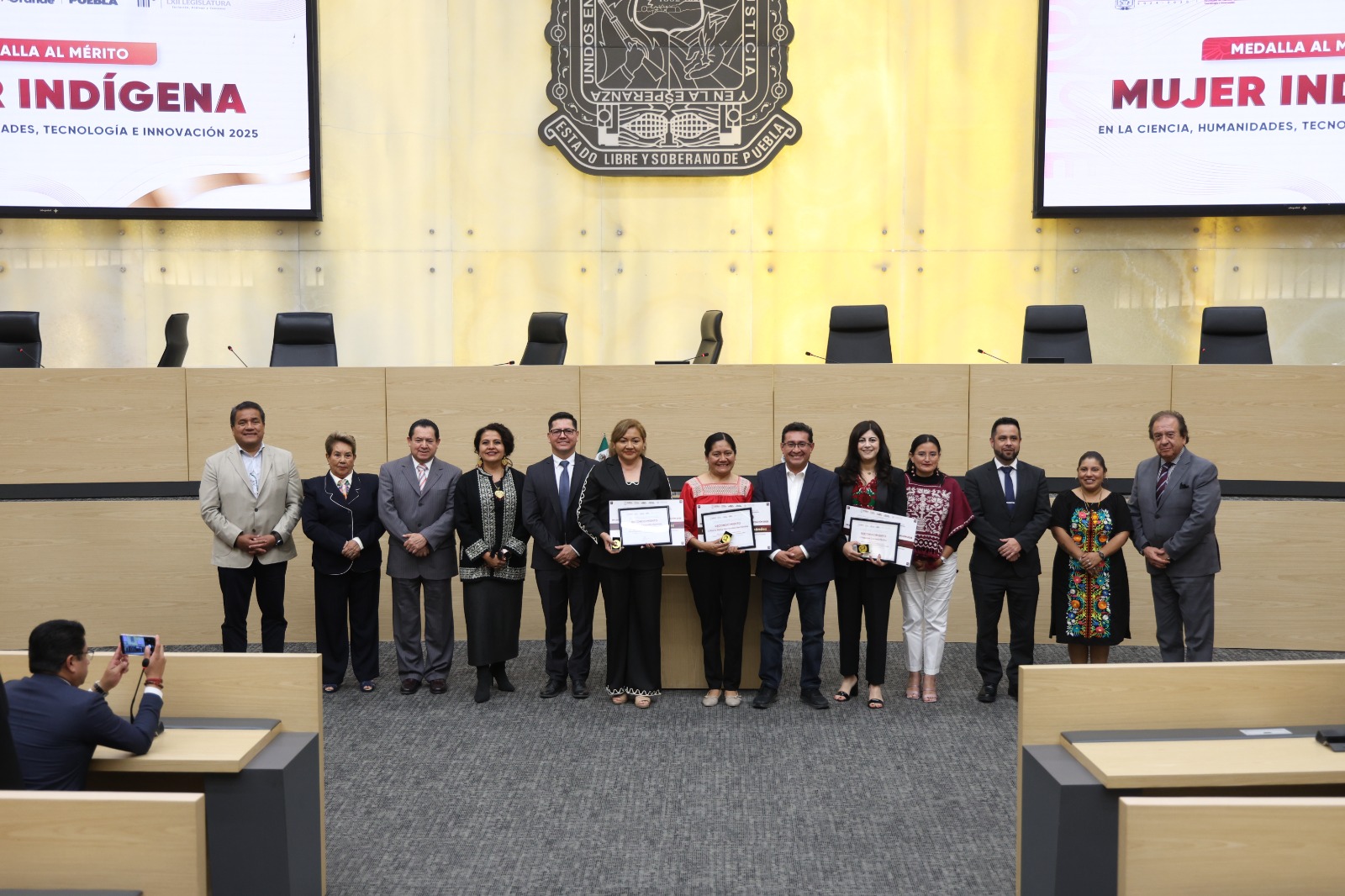 Entrega Congreso del Estado Medalla al Mérito Mujer Indígena 2025