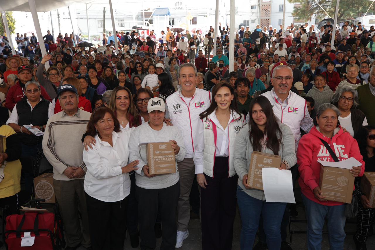 Pepe Chedraui y MariElise Budib entregan más de 2 mil 800 despensas en La Margarita