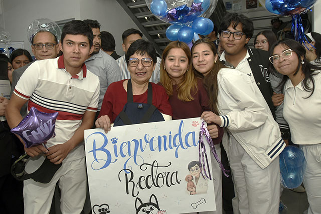 Reconoce Rectora Lilia Cedillo Excelencia Académica y de Investigación en el Campus Tecamachalco