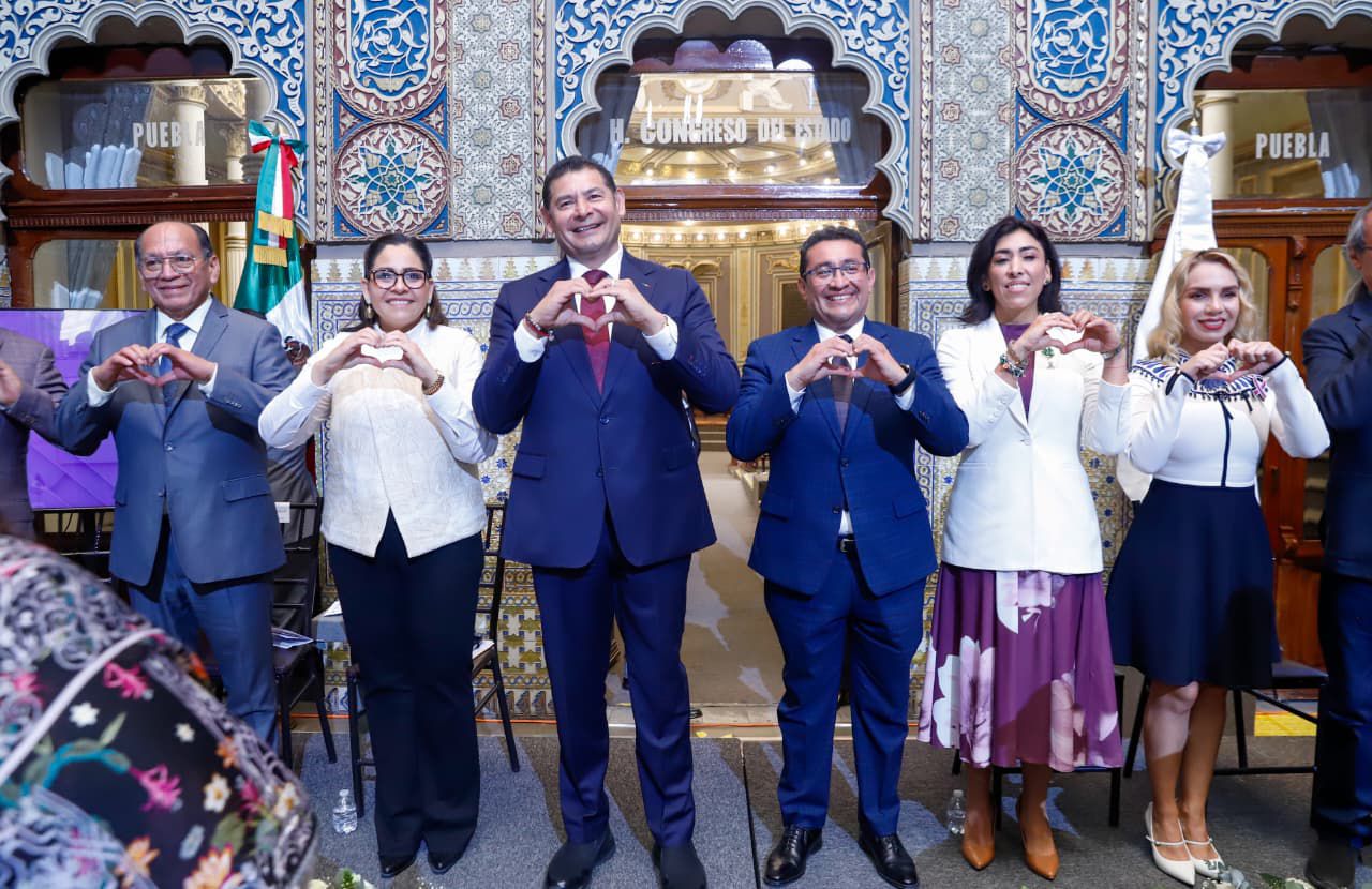 Gobierno Estatal y Congreso reconocen legado femenino con Salón Elena Garro