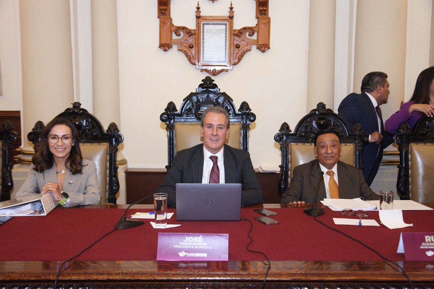 Aprueba Cabildo de Puebla solicitar línea de crédito para la construcción de calles nuevas en la capital