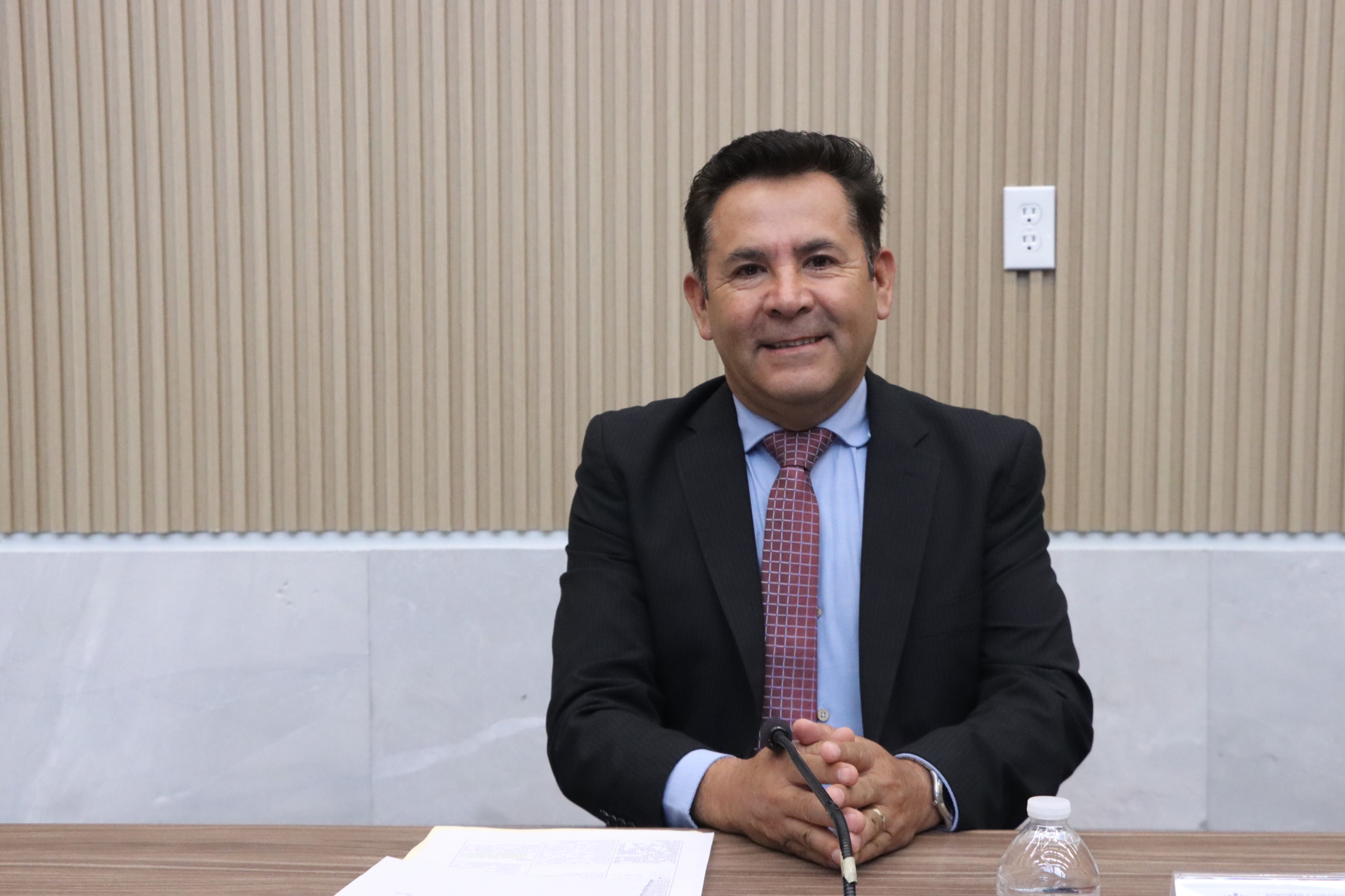 Presenta el diputado José Miguel Trujillo de Ita iniciativa para tipificar el uso ilegal de dispositivos electrónicos en penales