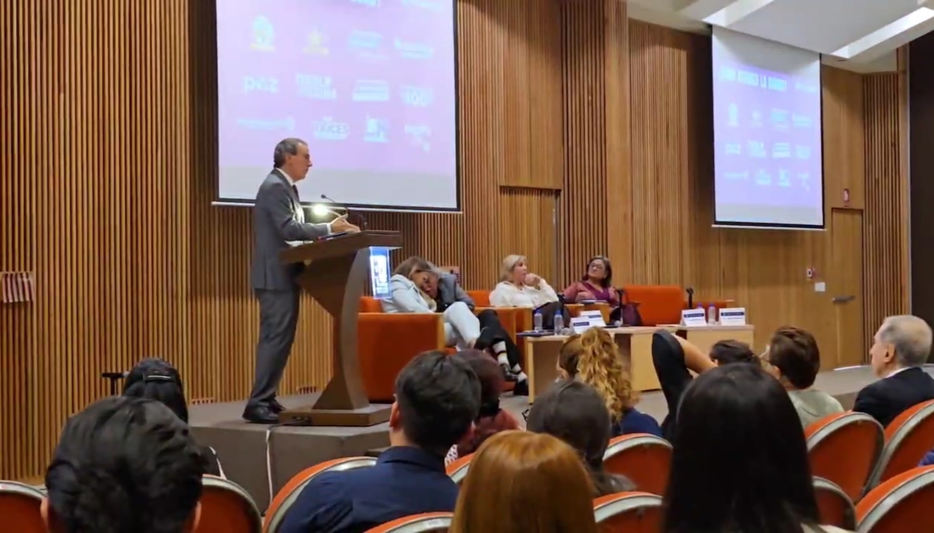 Desde la UNAM, Pepe Chedraui expone avances de gobernanza en Puebla