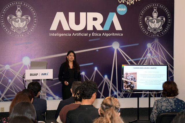Se analiza en la BUAP el rol de la IA en misiones tripuladas al espacio profundo