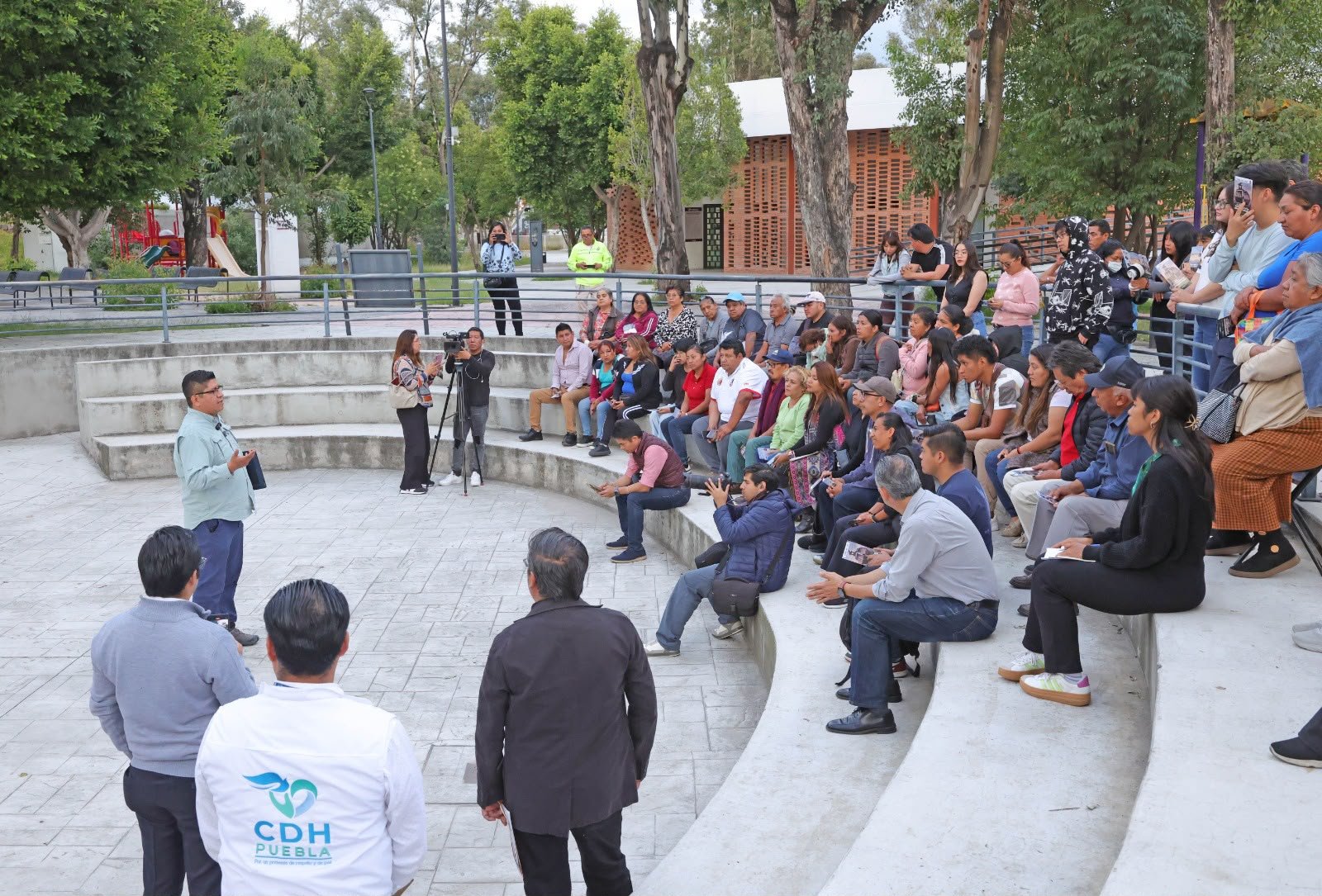 Gobiernon Estatal acerca información y beneficios del Sistema de Transporte por Cable