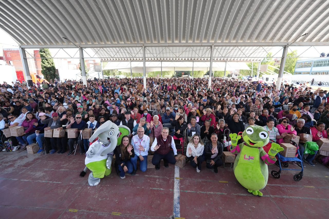 Pepe Chedraui realizó entrega masiva de “Alimentación Imparable” en Agua Santa